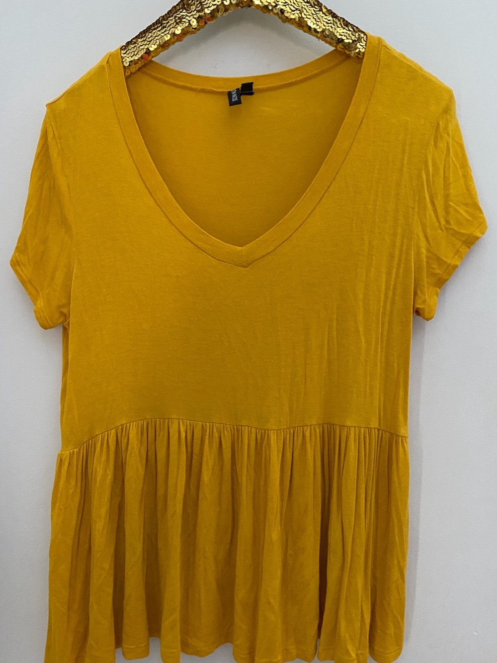 Women’s Mustard V-Neck Peplum Tee size Medium